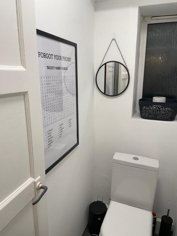 Lovely 2Bedroom 4Mins From Wimbledon Station Londres Exterior foto