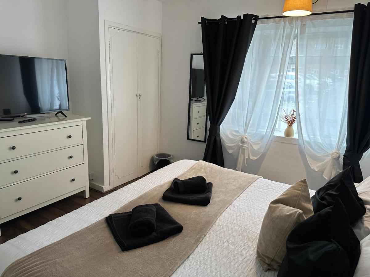 Lovely 2Bedroom 4Mins From Wimbledon Station Londres Exterior foto
