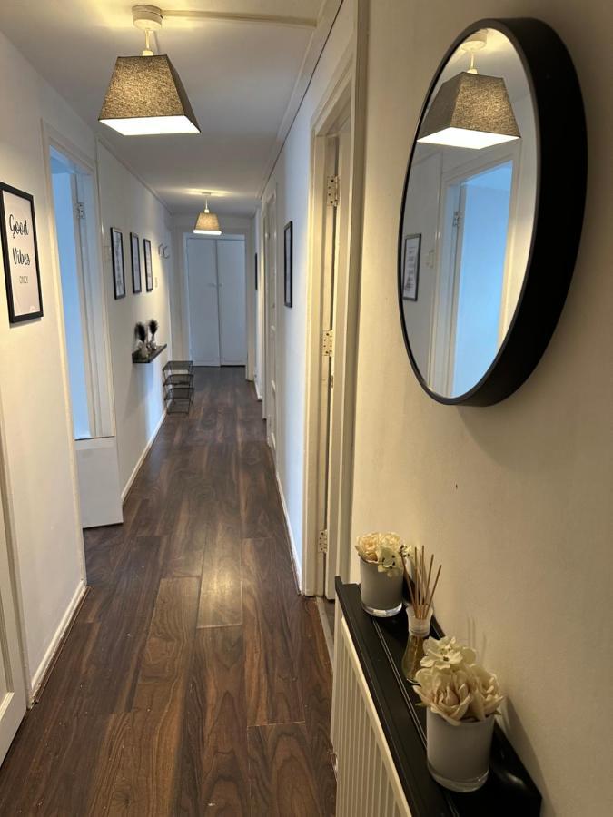 Lovely 2Bedroom 4Mins From Wimbledon Station Londres Exterior foto