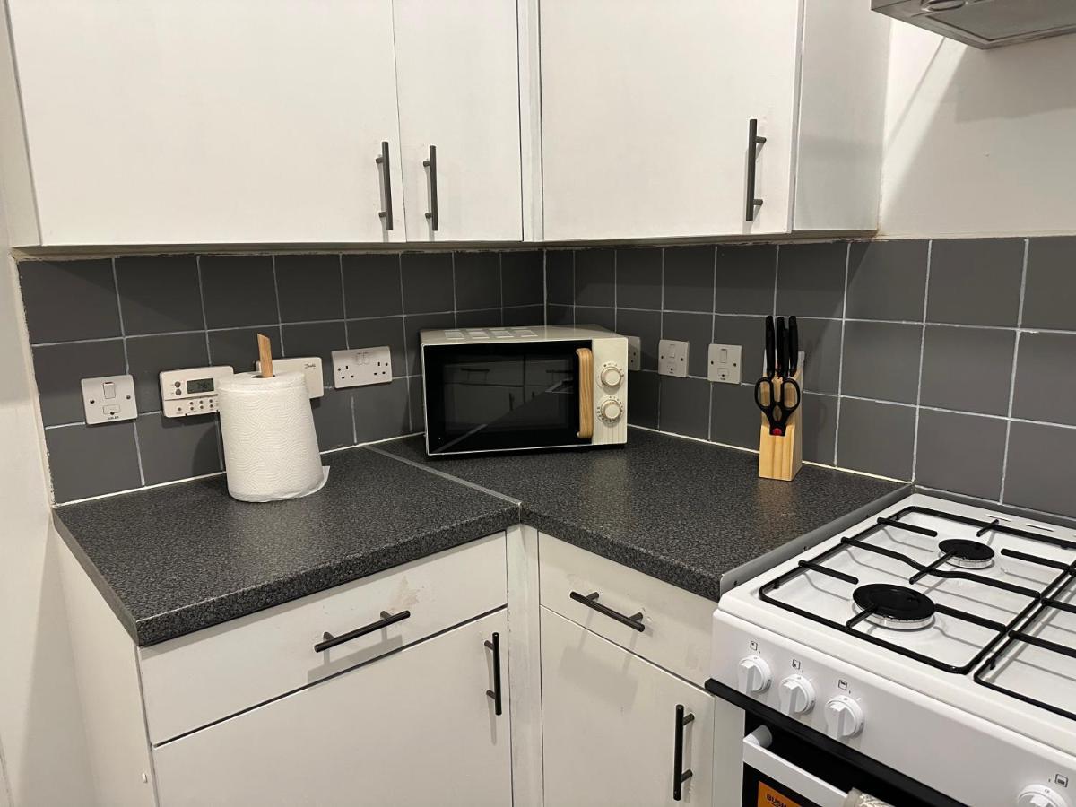 Lovely 2Bedroom 4Mins From Wimbledon Station Londres Exterior foto