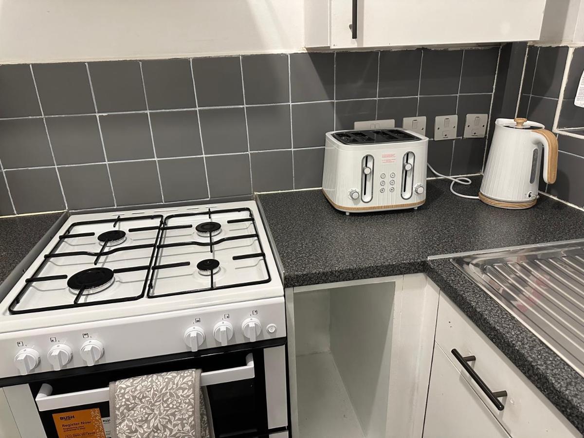 Lovely 2Bedroom 4Mins From Wimbledon Station Londres Exterior foto